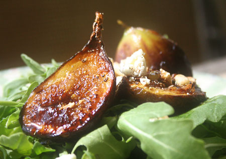 fig-salad-on-dish