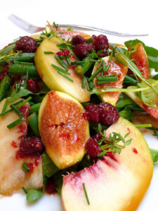 rocket-peach-and-fig-salad-with-a-raspberry-and-balsamic-vinegar-dressing2